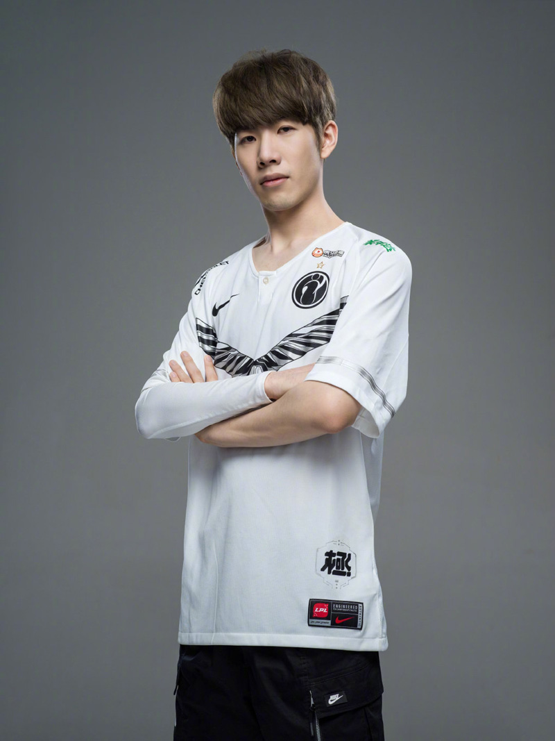 吸引了大批 吸引了大批