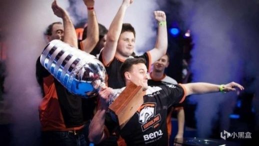 两支队伍 两支队伍