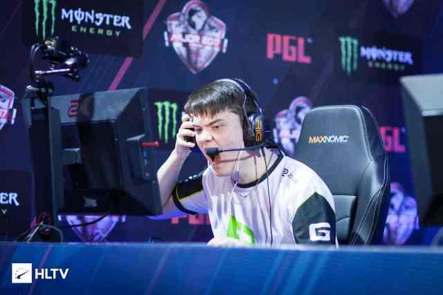 在高强度的 在高强度的